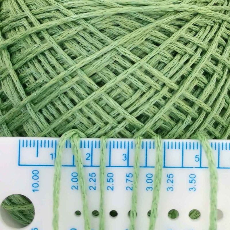 Шнурочная пряжа с мериносом и шелком LANA SETA 300, светло-зеленая, 100г (020400104)